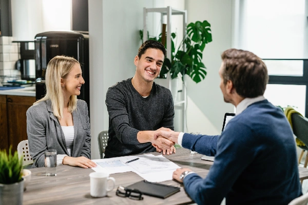Adjustable Rate Mortgages vs. Fixed Rate Mortgages Adjustable Rate Mortgages vs. Fixed Rate Mortgages