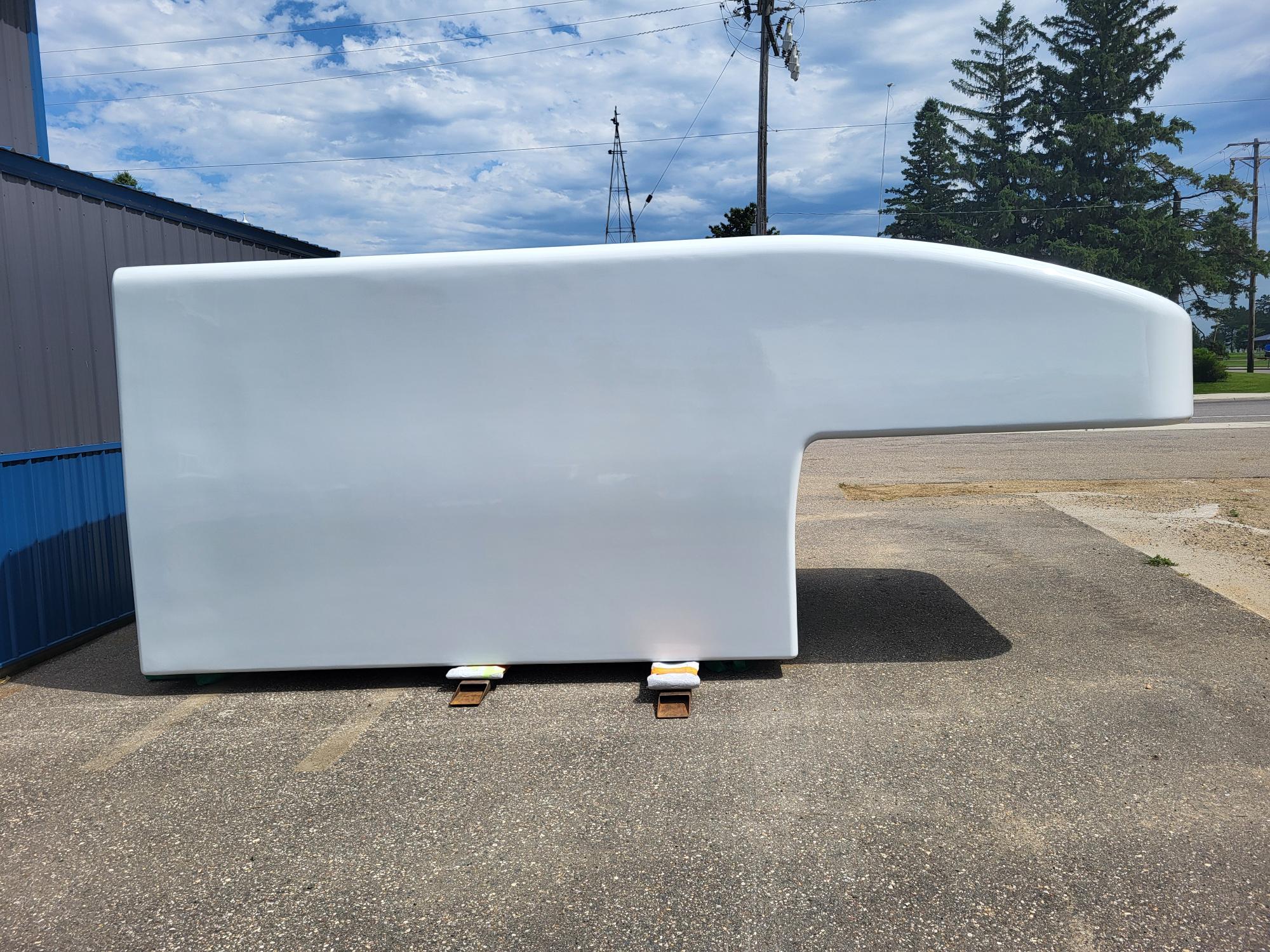 Bahn camper shell view 2