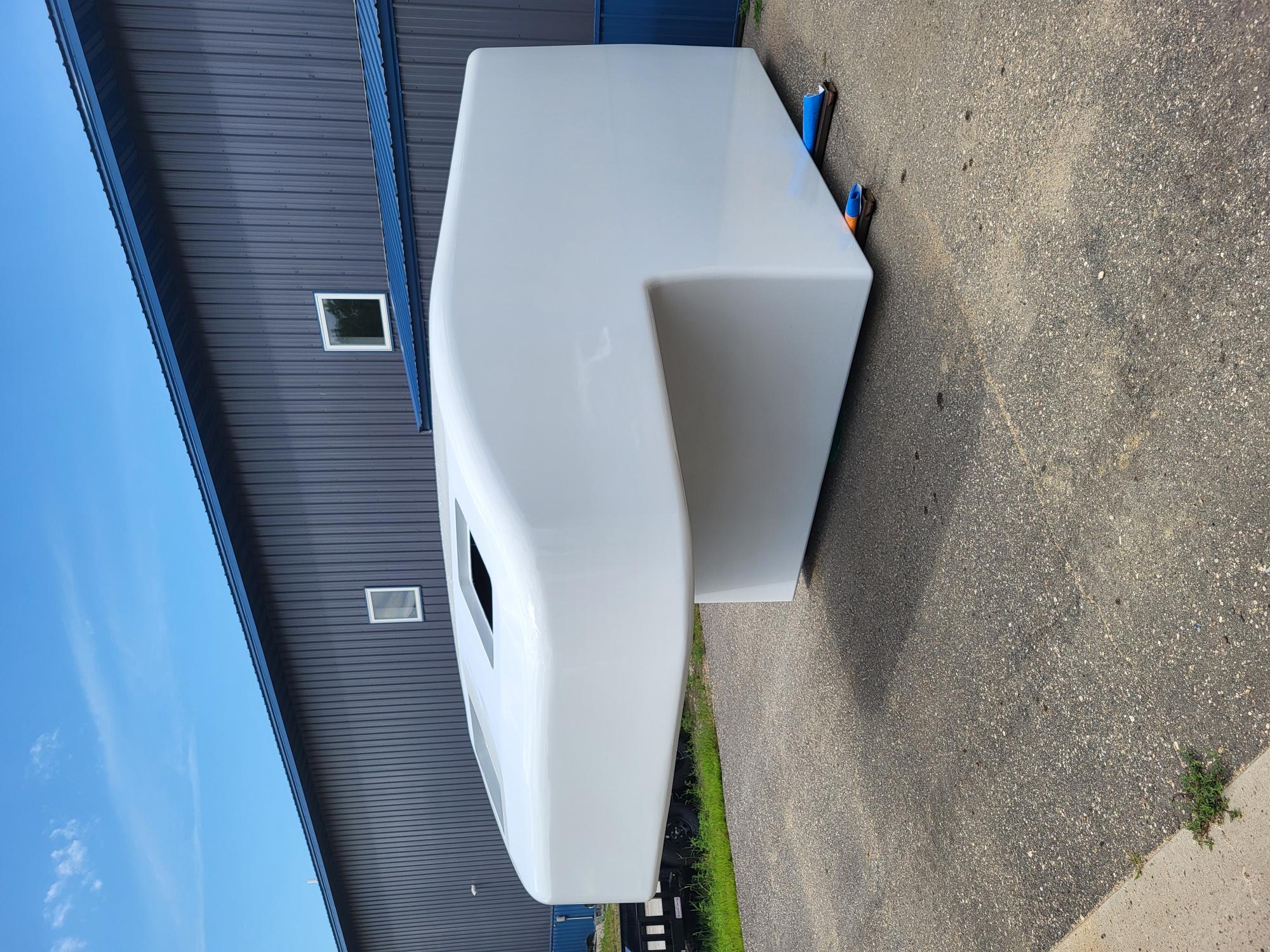 Bahn camper shell view 3