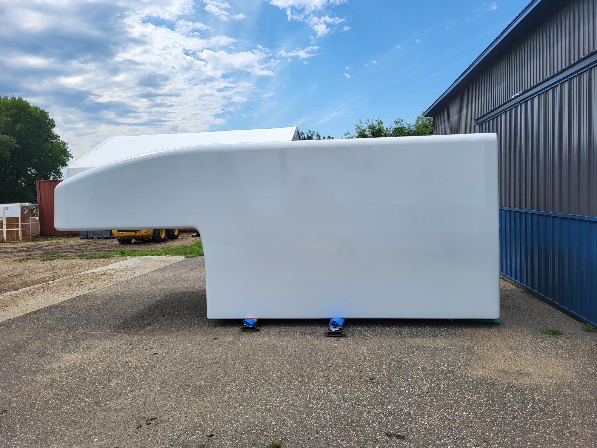 Bahn camper shell view 4