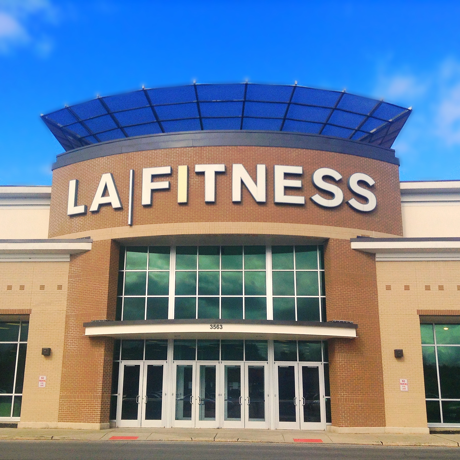 LA Fitness Relies on Limpiar for Emergency Facility Response & Quarterly Maintenance LA Fitness Relies on Limpiar for Emergency Facility Response & Quarterly Maintenance