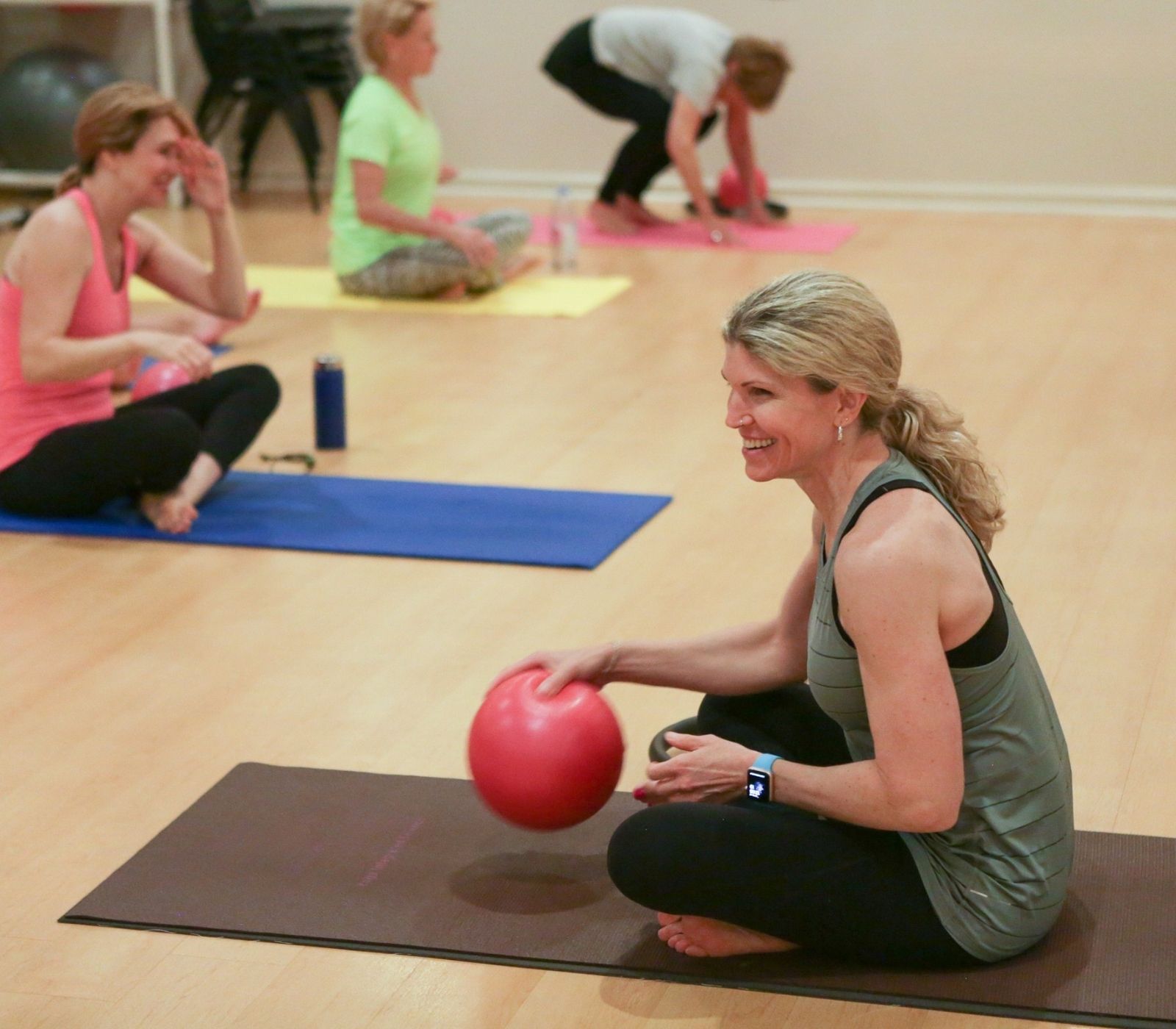 Lauren Leading a Group workout Class