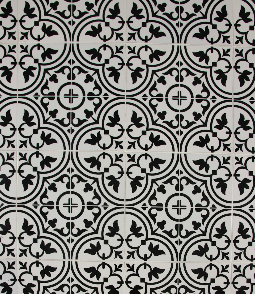Mosaic floor tile in small bathroom – bathroom tile remodeling Chicago