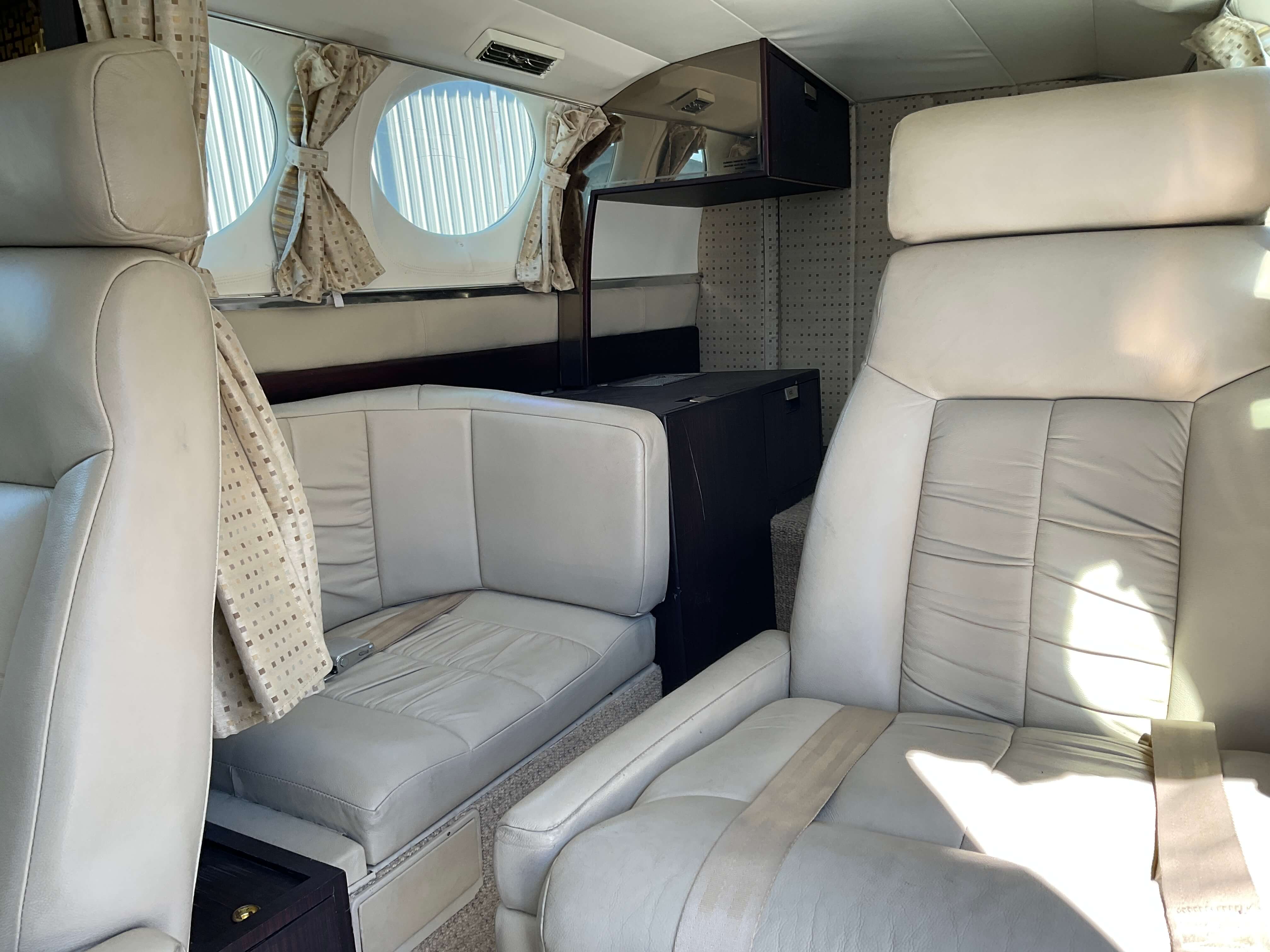 Cessna 421C RAM - Interior 1