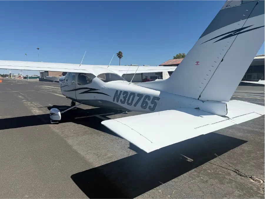 Cessna 177B Cardinal - Back Angle Pilot Side