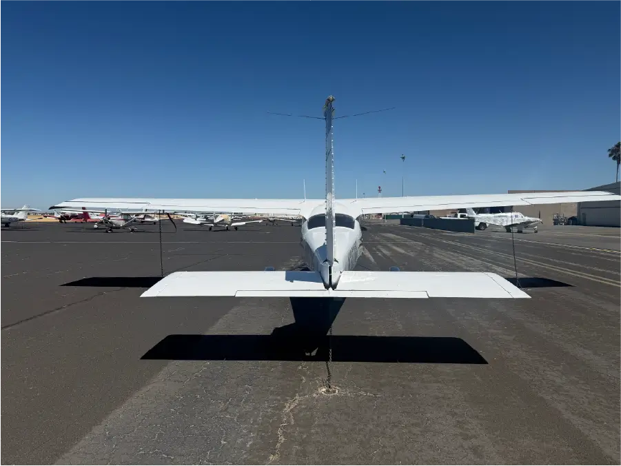 Cessna 177B Cardinal - Back