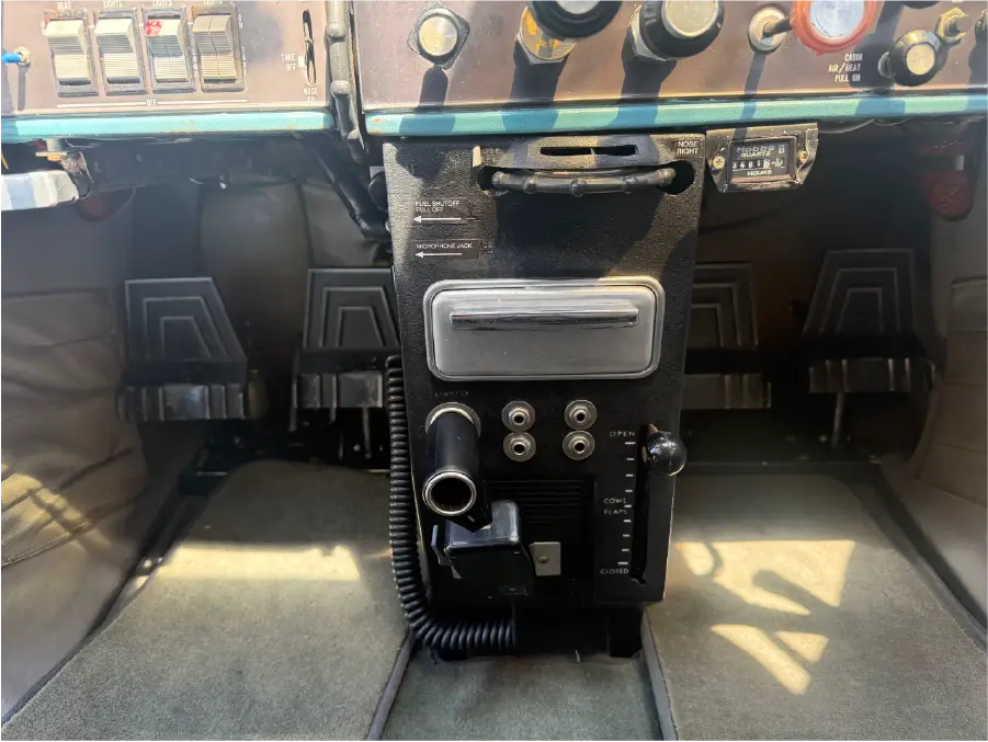 Cessna 177B Cardinal - Lower Panel/Pedals