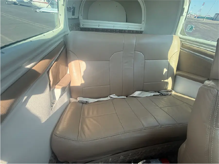 Mooney M20J - Back Seats