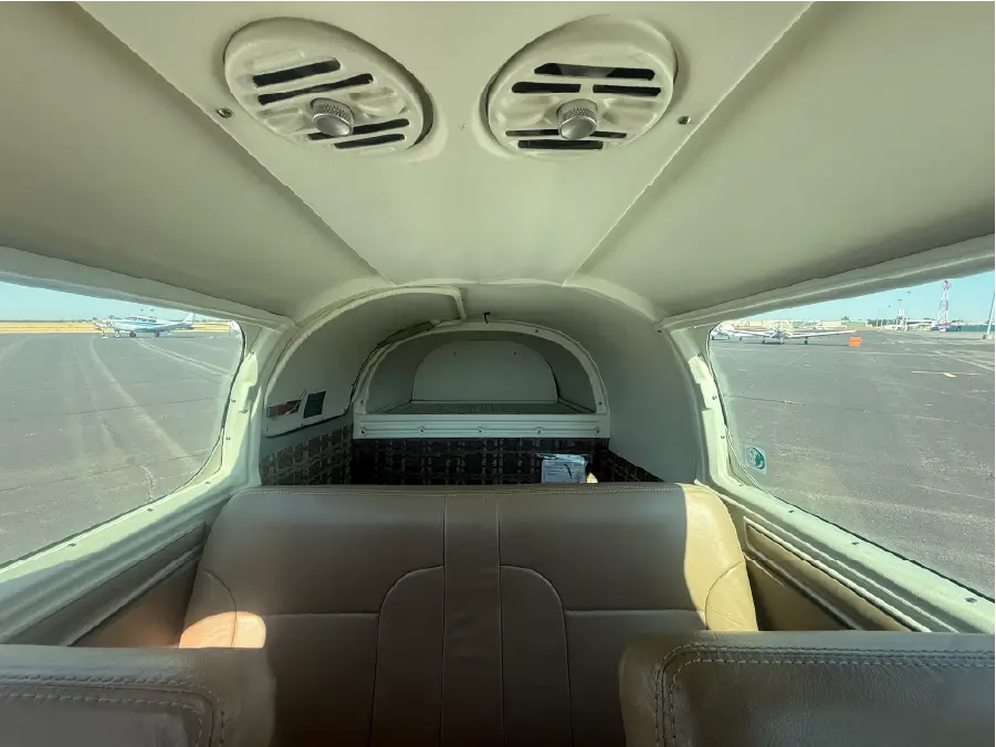 Mooney M20J - Headliner