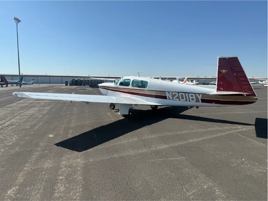 Mooney M20J - Pilot Back Angle View