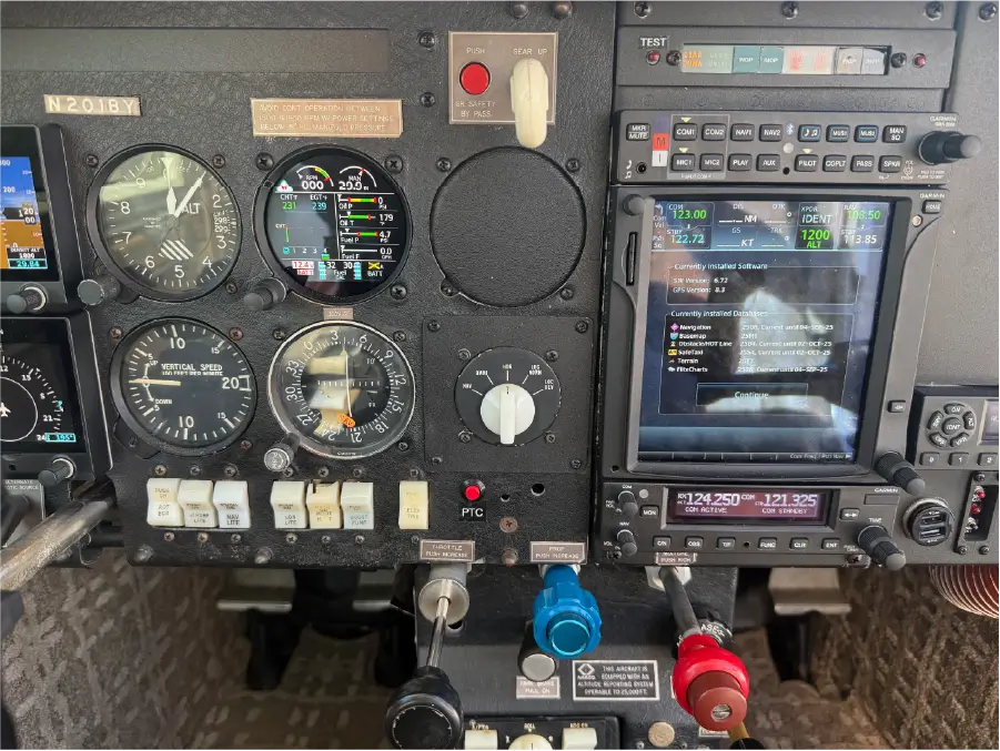 Mooney M20J - Center Panel