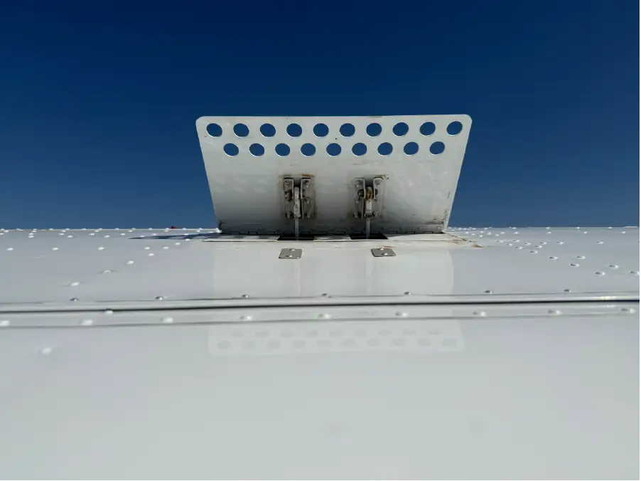 Cessna Centurion - Speed Brake Back