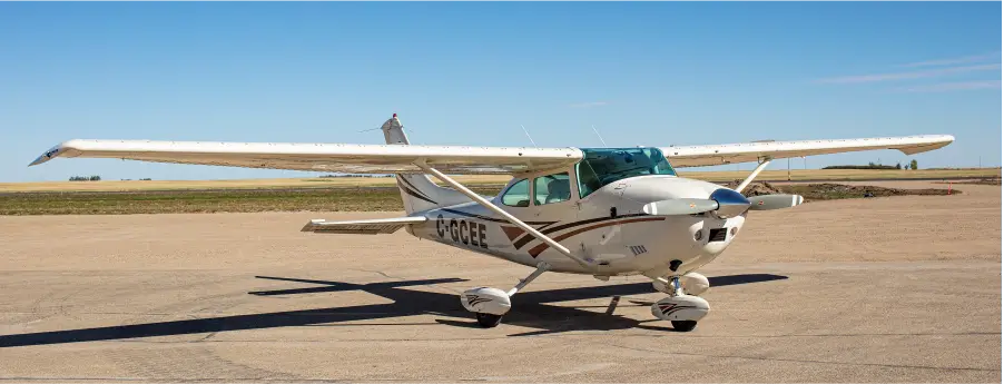 Cessna 182P Skylane - Co-pilot 3/4 Side View