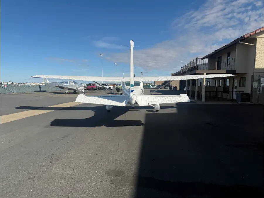 Cessna 182R - Back