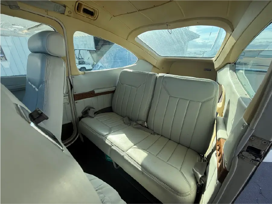 Cessna 182R - Pilot side Back Seat