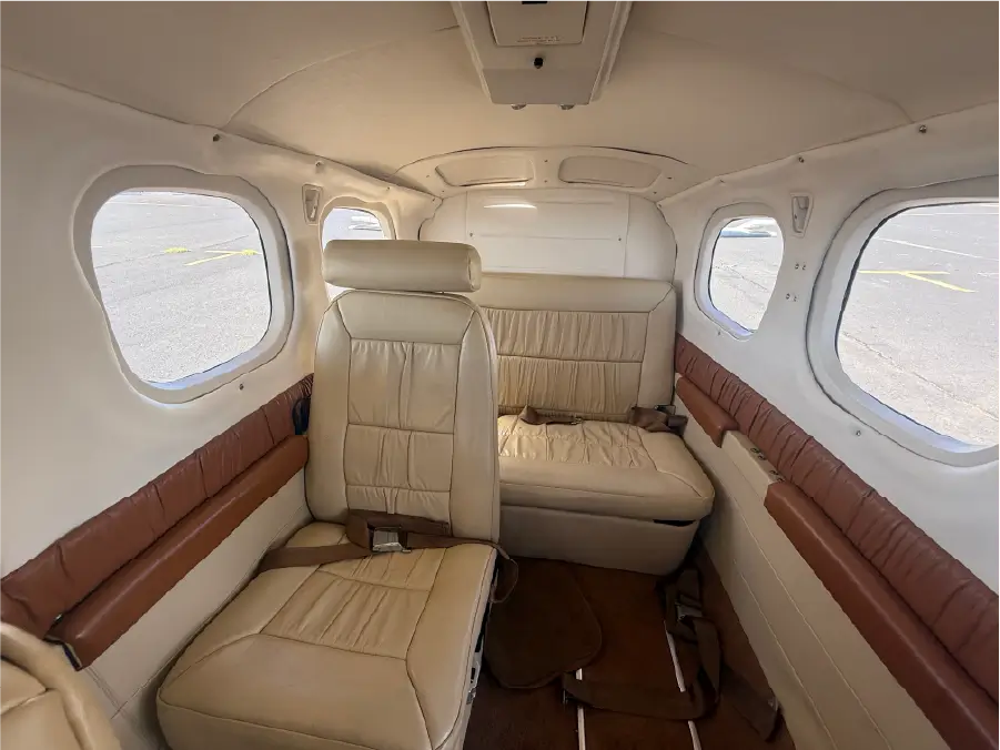 Cessna P210N - Interior - Cabin