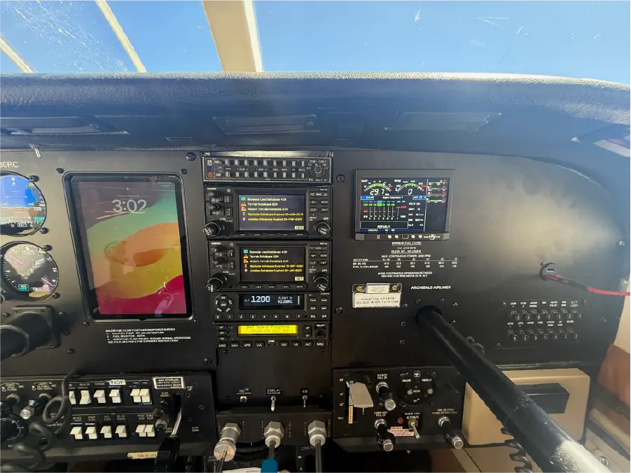 Cessna P210N - Panel - Co-Pilot Side