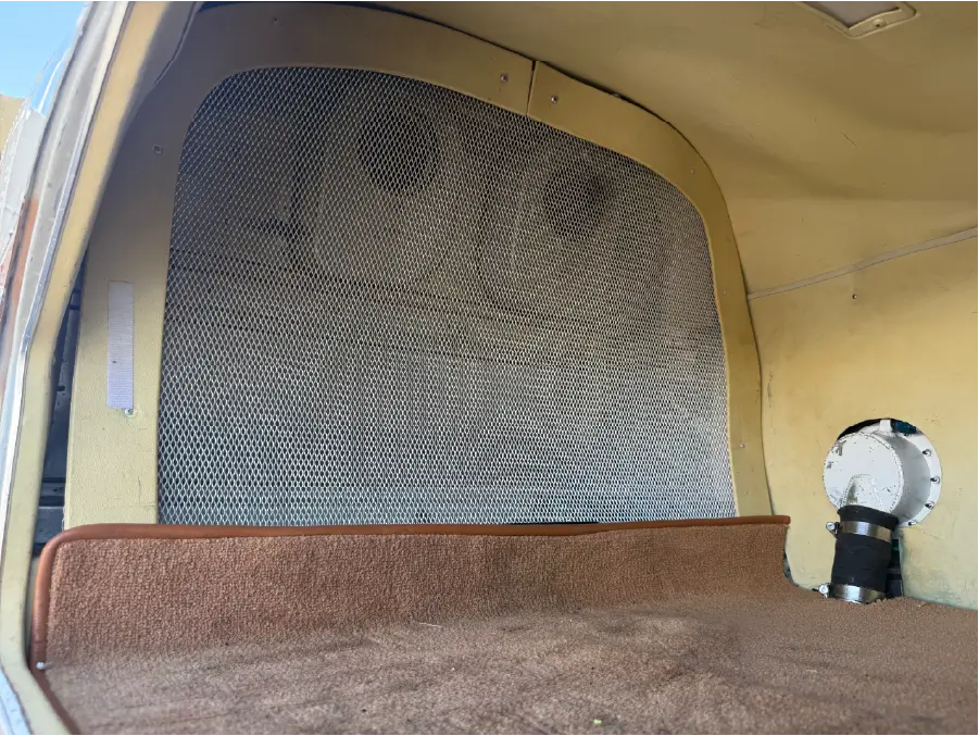 Cessna P210N - Baggage Area Front