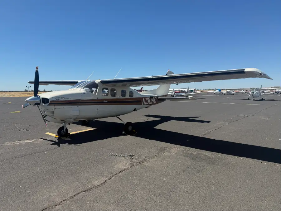 Cessna P210N - Exterior Pilot 3 QTR Side View