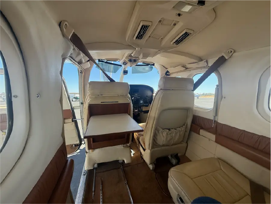 Cessna P210N - Interior - Cabin - Tray Down
