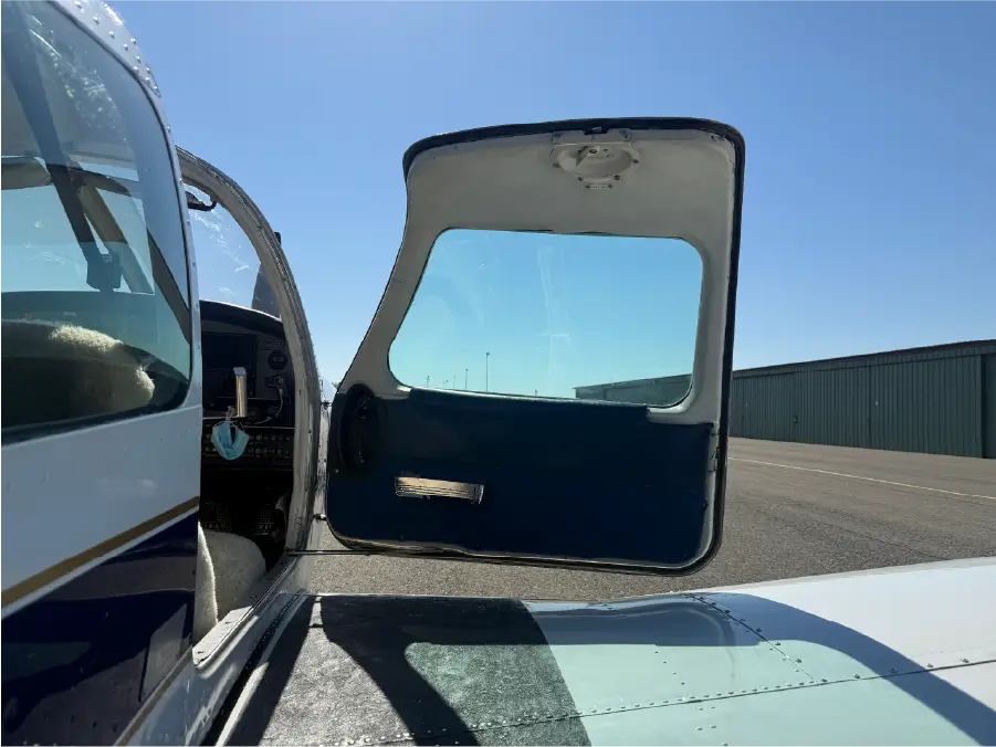 Piper Arrow - Co-pilot side door