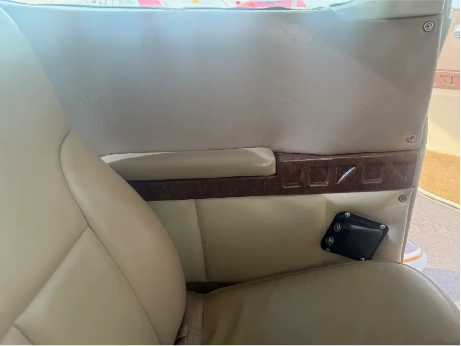 Cessna 182R - Back Armrest 2