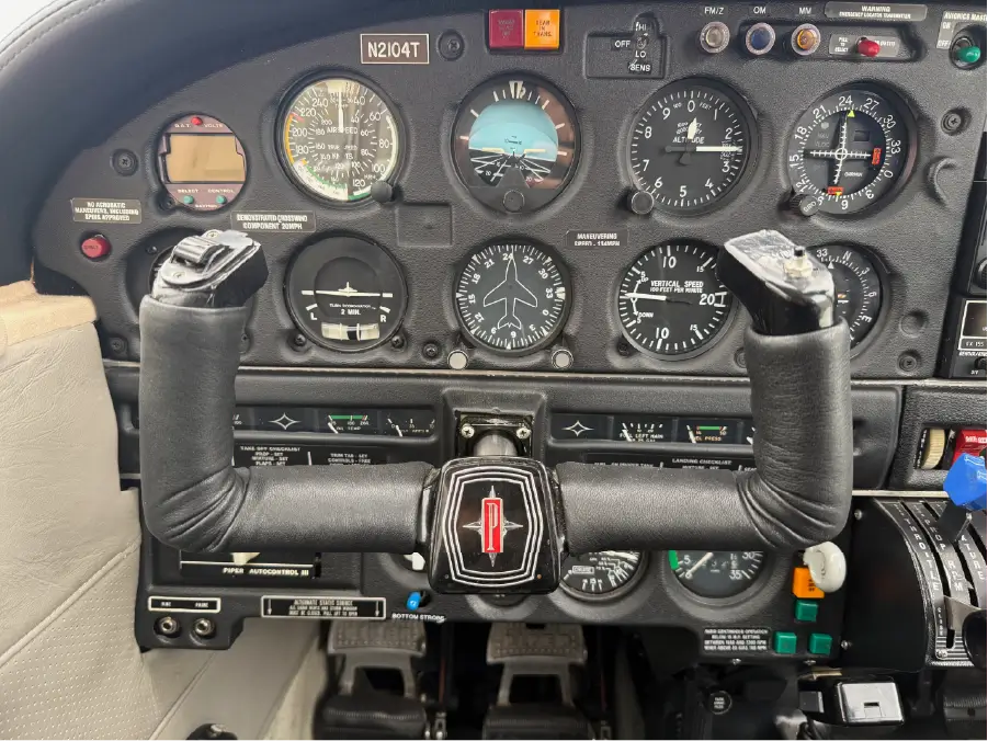 Piper Arrow - Pilot's Yoke