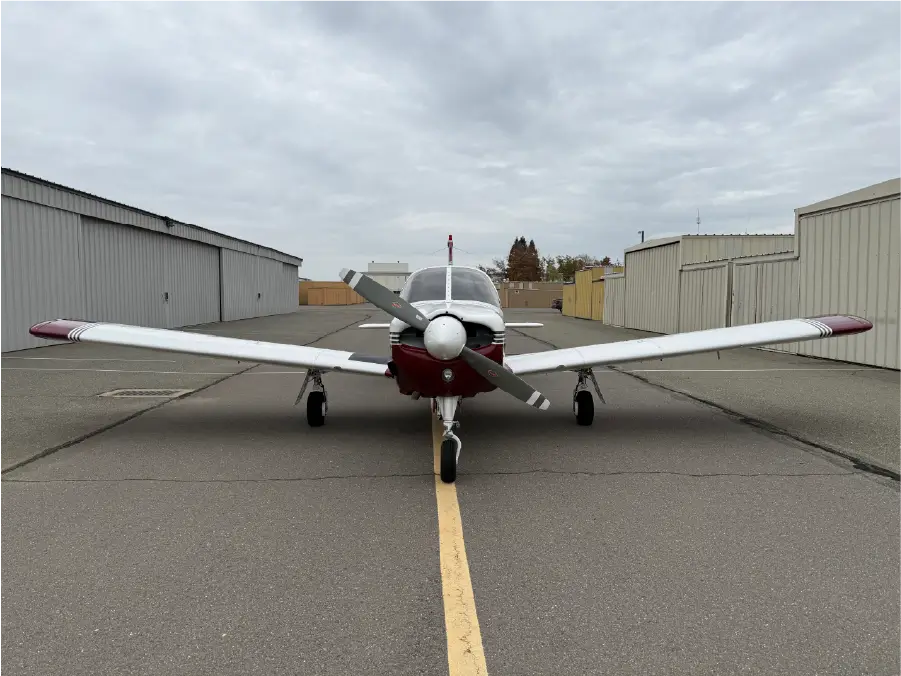 Piper Arrow - Front View