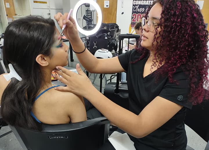 Cosmetology training in Orlando beauty school