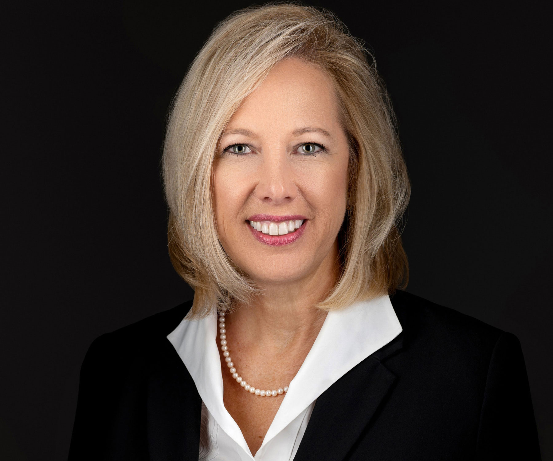 Professional executive headshot of financial advisor by Hilton Head photographer Kellie McCann Professional executive headshot of financial advisor by Hilton Head photographer Kellie McCann