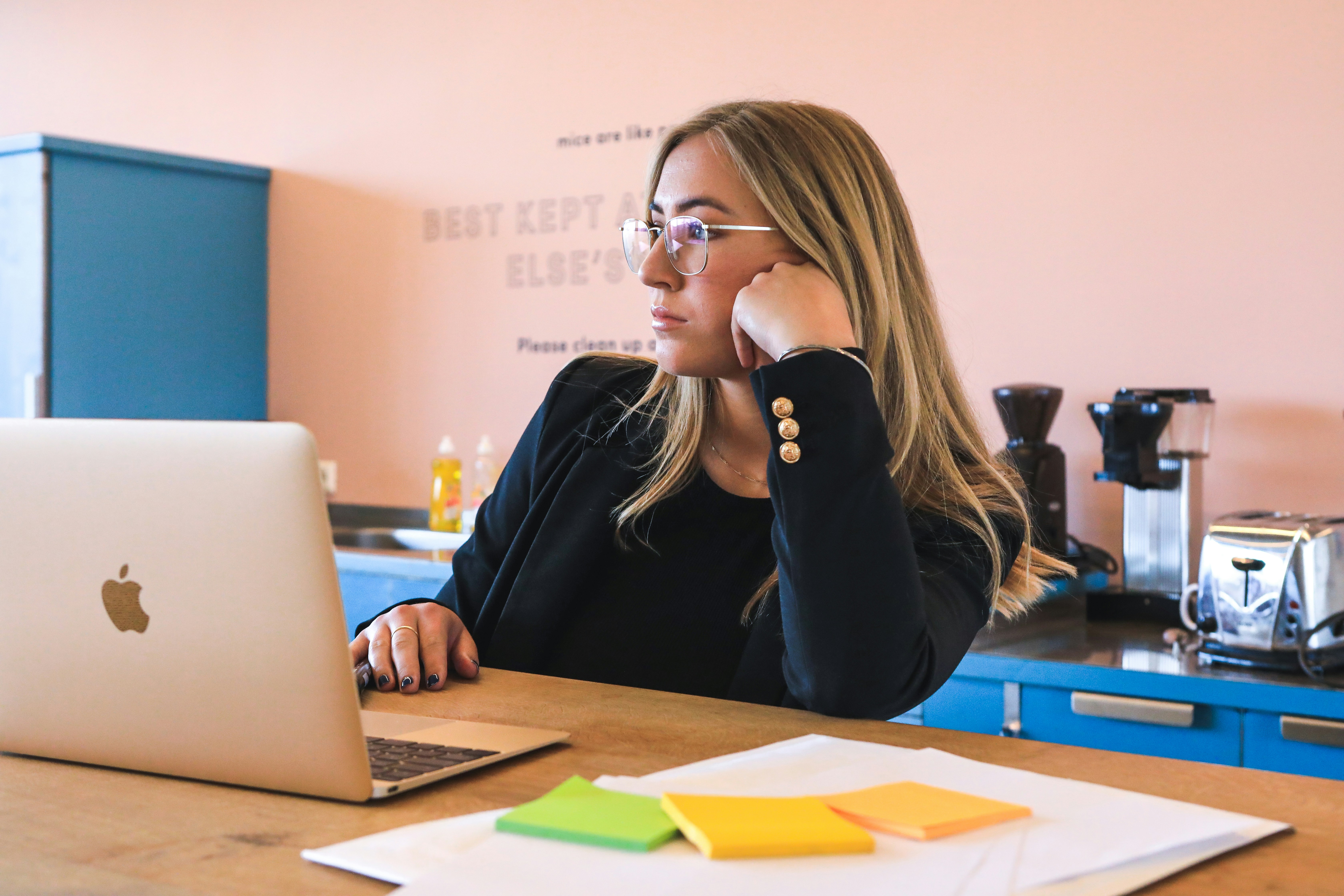 Nicole Whisler Edits Novel Writing