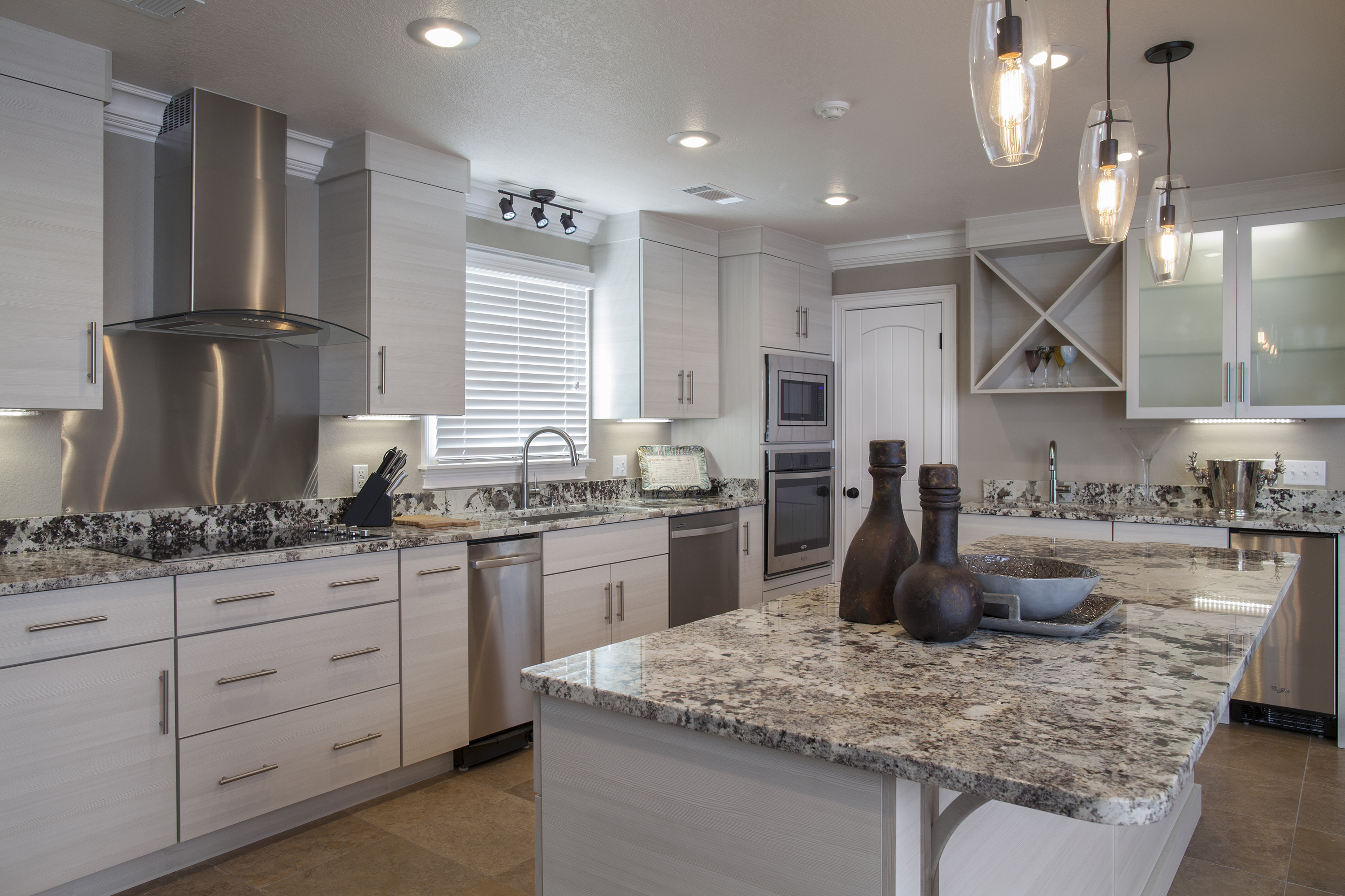 Ask these 10 expert questions before buying kitchen cabinets in Hawley, PA. Save time, avoid mistakes, and get the perfect design for your home.