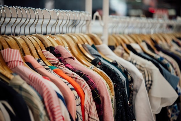 Comprendre le marché de la mode avant de créer une marque de vêtement même sans être styliste