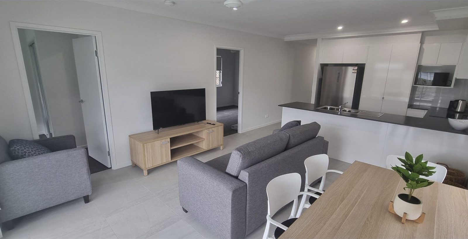 <p><strong><em>IPSWICH</em></strong></p>