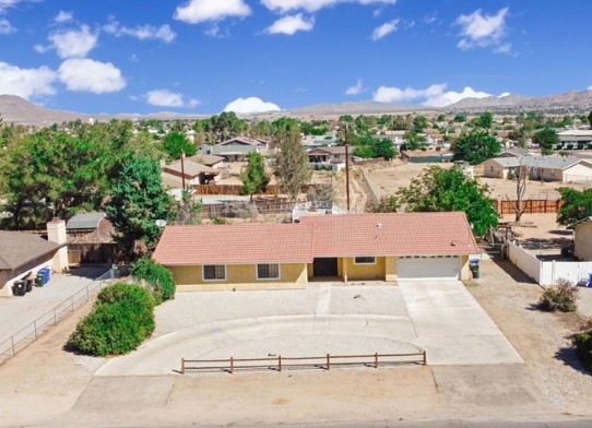 22166 Mohican Avenue, Apple Valley