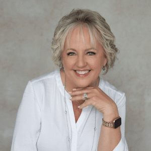 Hey! I’m Julie Pershing, Your Book Coach. I help coaches, speakers, and entrepreneurs turn their signature programs into books to build authority, establish expertise, and grow their audience.