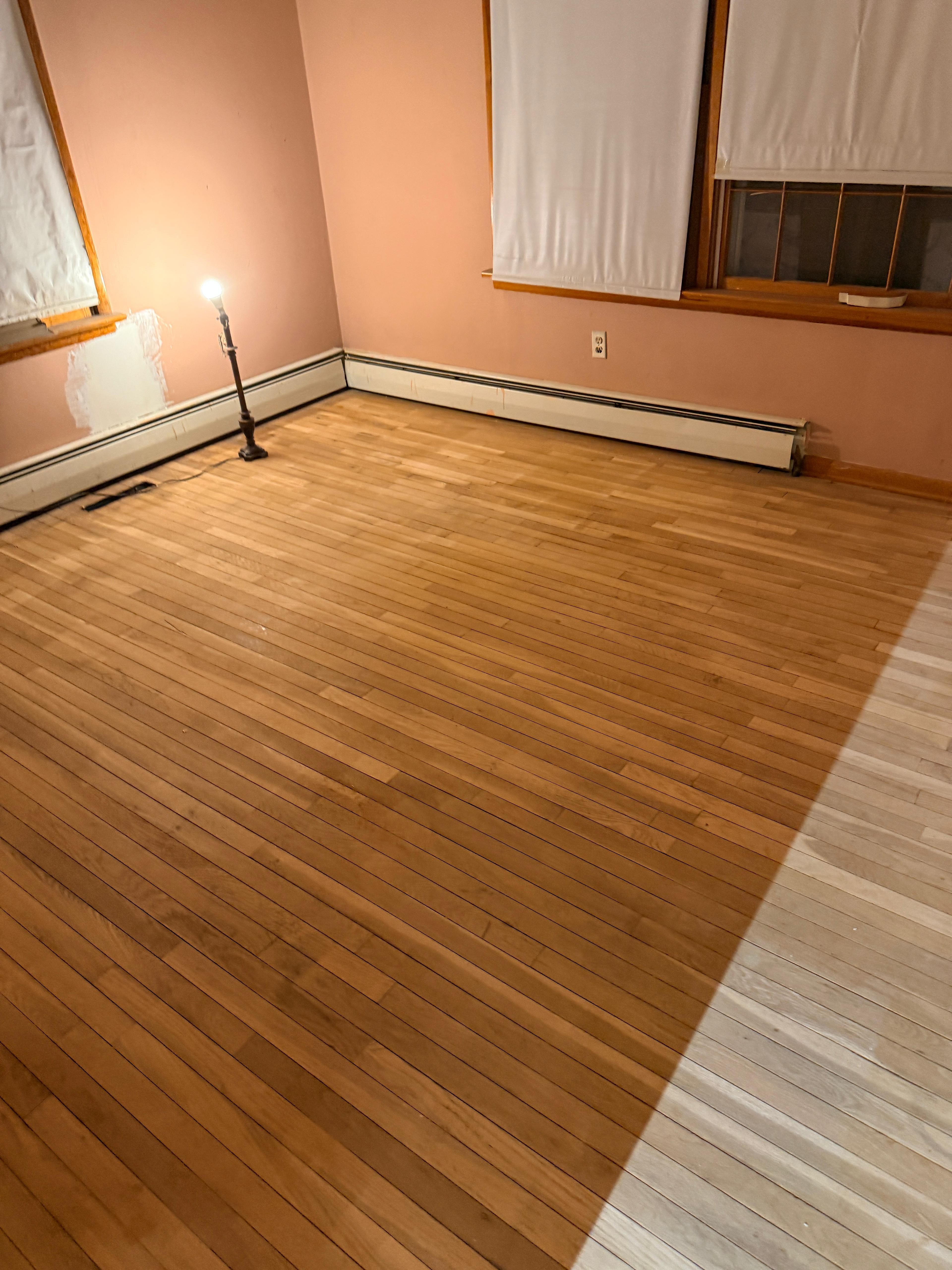 In the process of floor replenishing picture In the process of floor replenishing picture