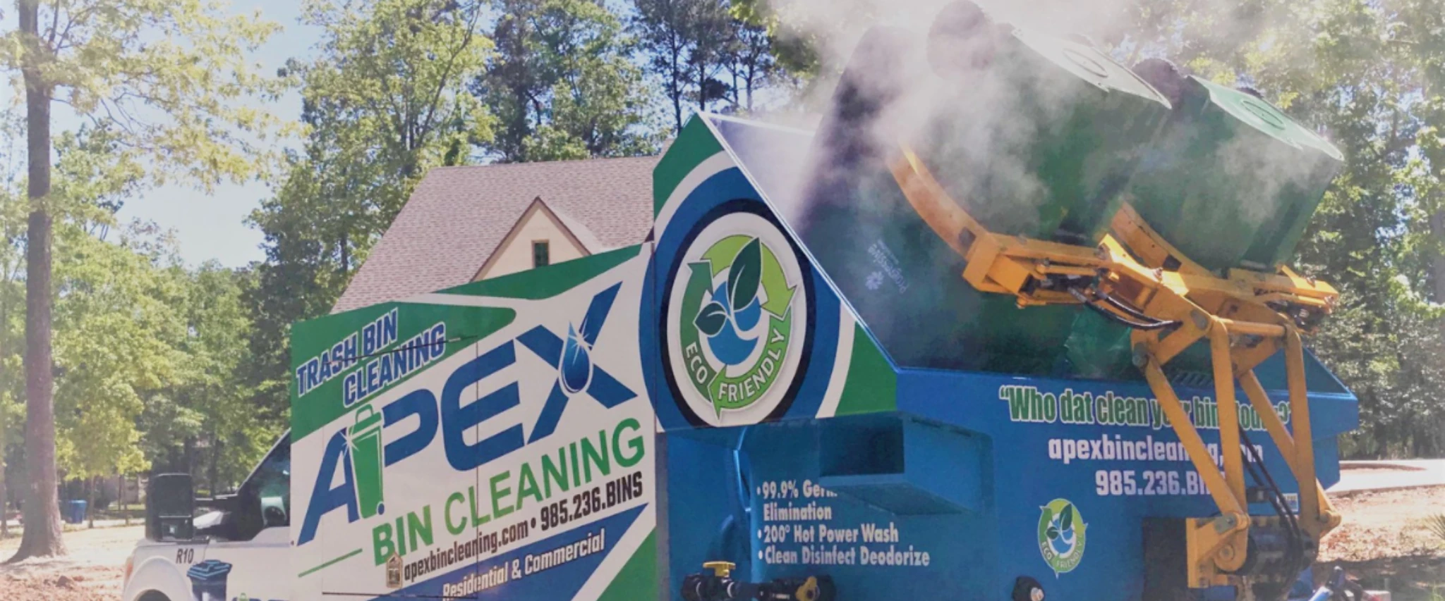 APEX trash bin cleaning truck steaming and sanitizing garbage bins