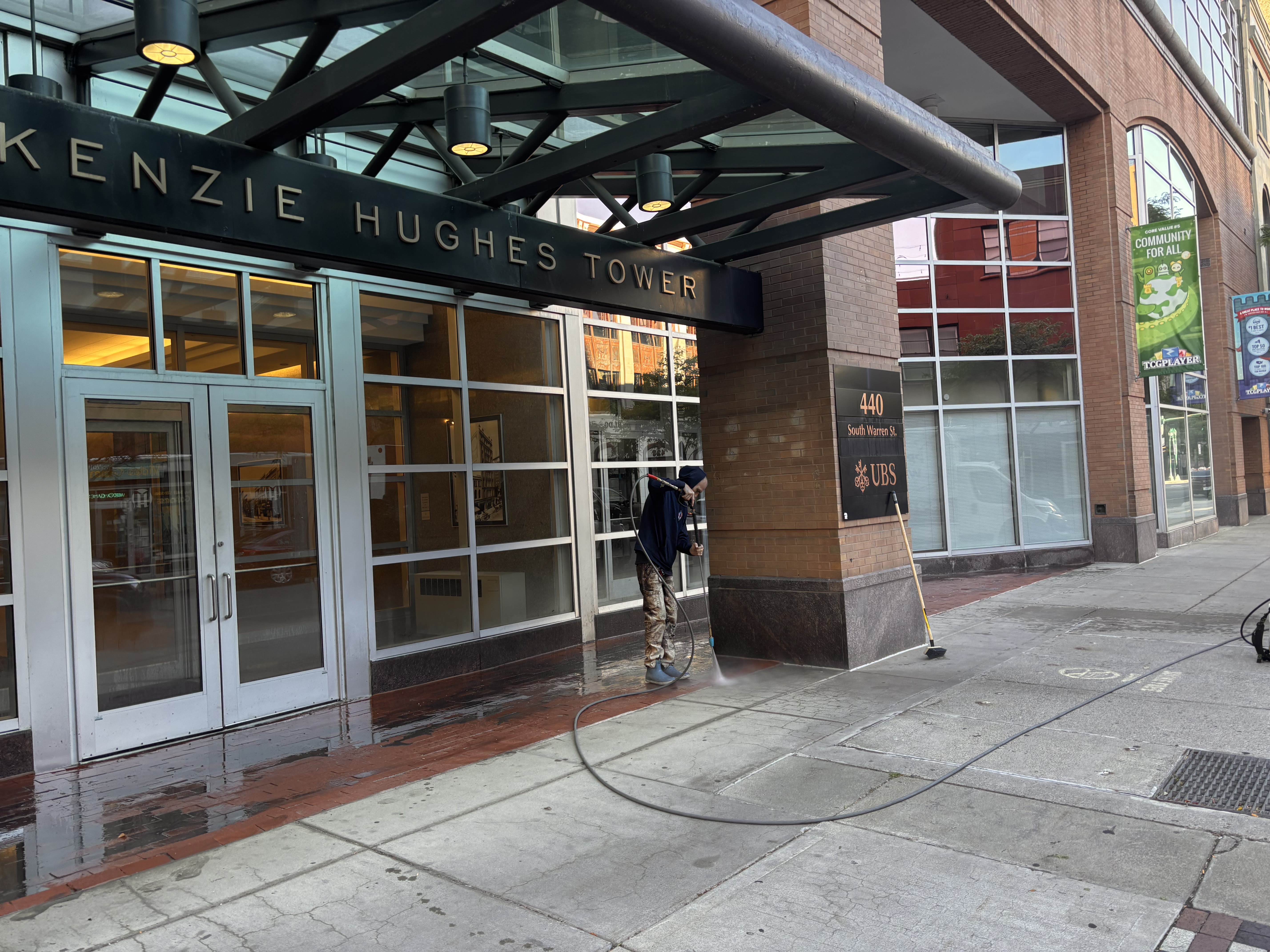 Syracuse NY pressure washing for retail business