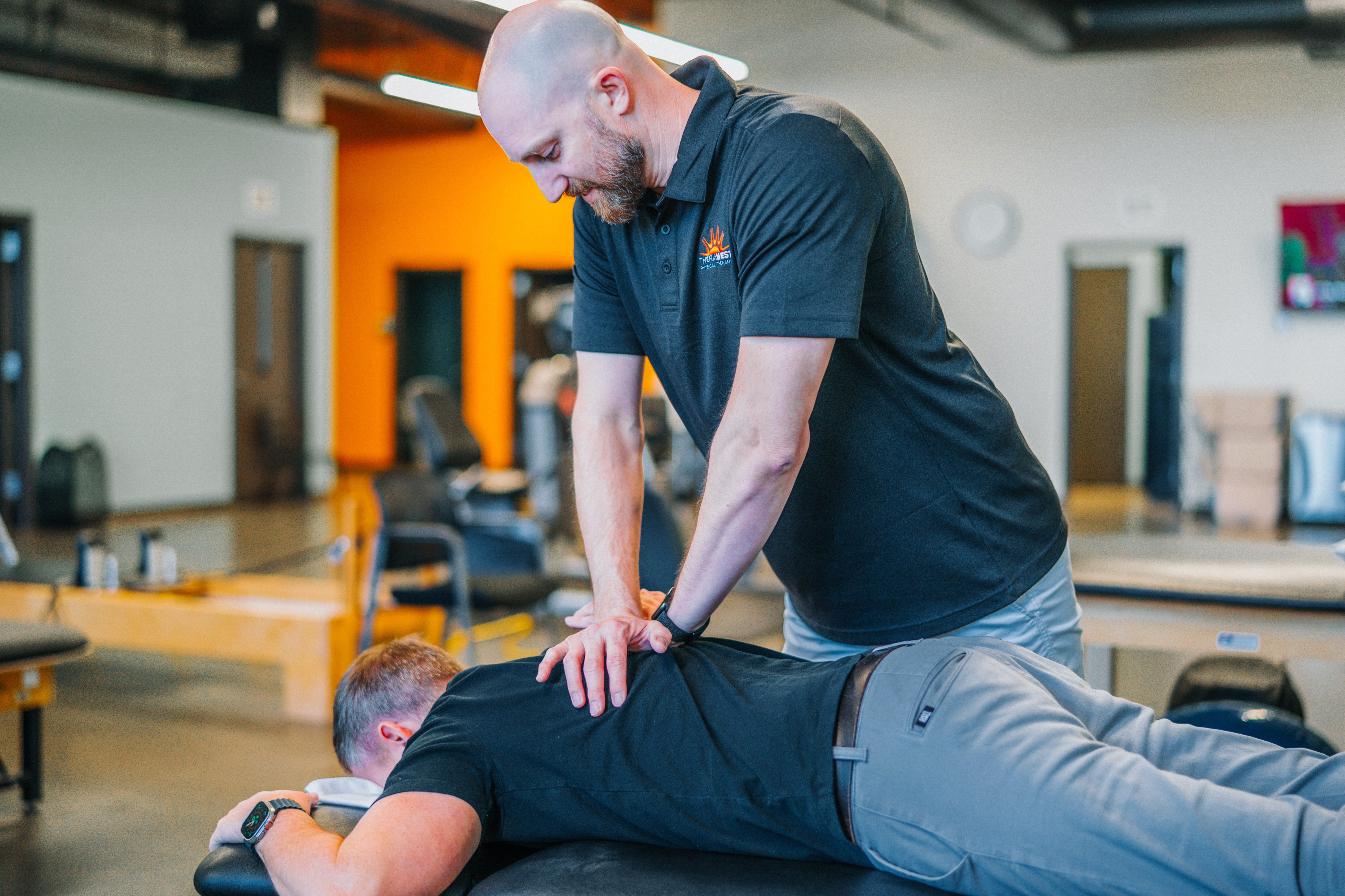 Shoulder Pain: When Should You Stop Waiting It Out?