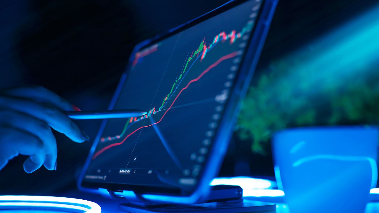 MSP to MSSP market shift with growth charts and managed security service trends for 2024 MSP to MSSP market shift with growth charts and managed security service trends for 2024