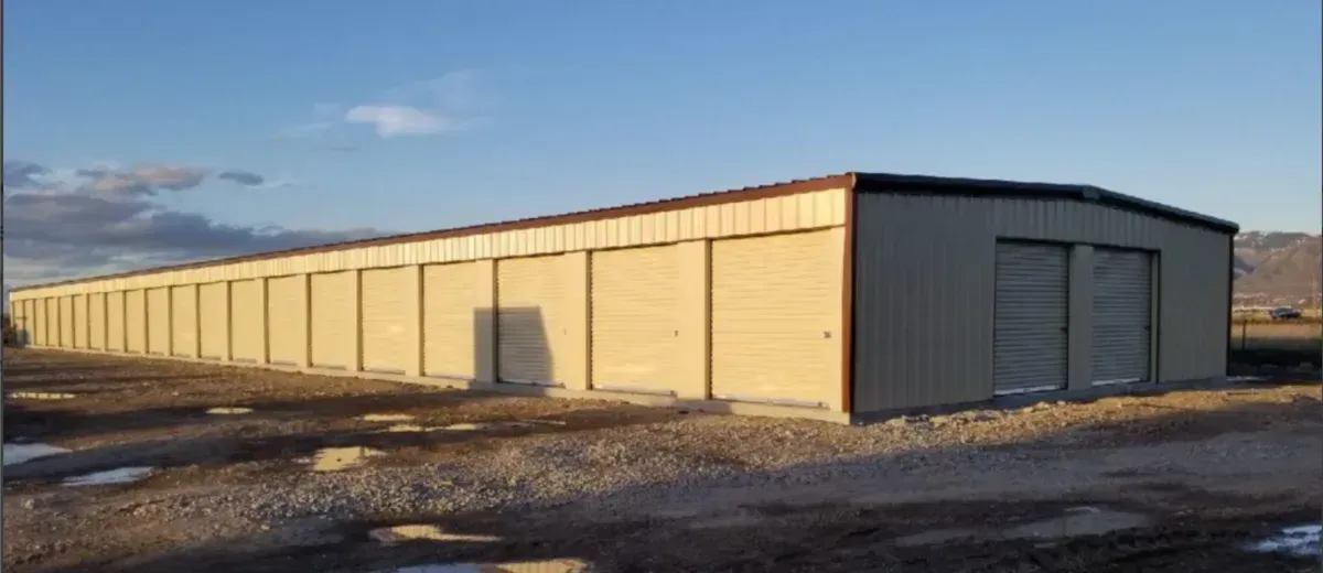 Commercial steel building construction