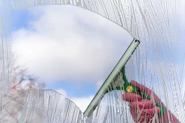Expert Window Cleaning Tips for Streak-Free Results
