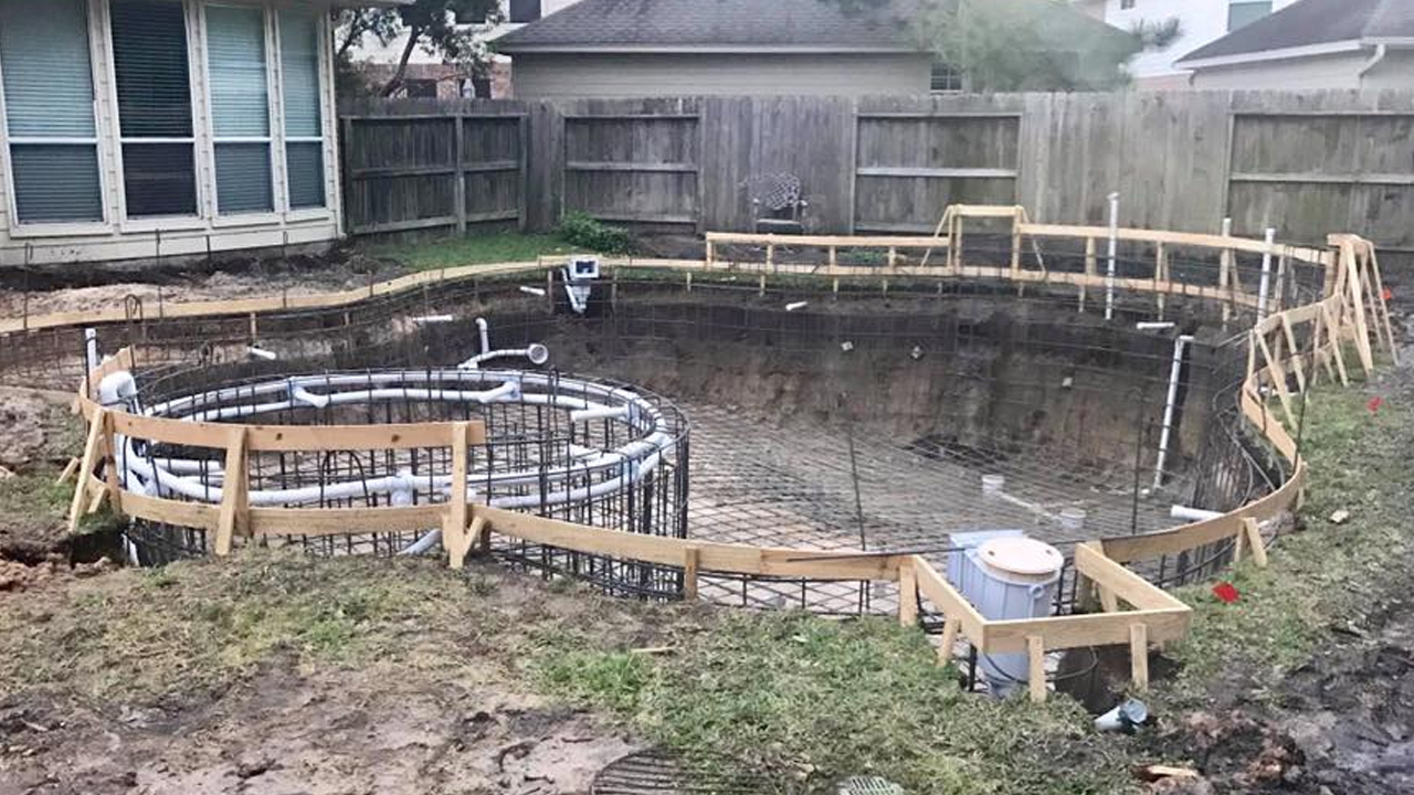 Swimming pool contractors near me