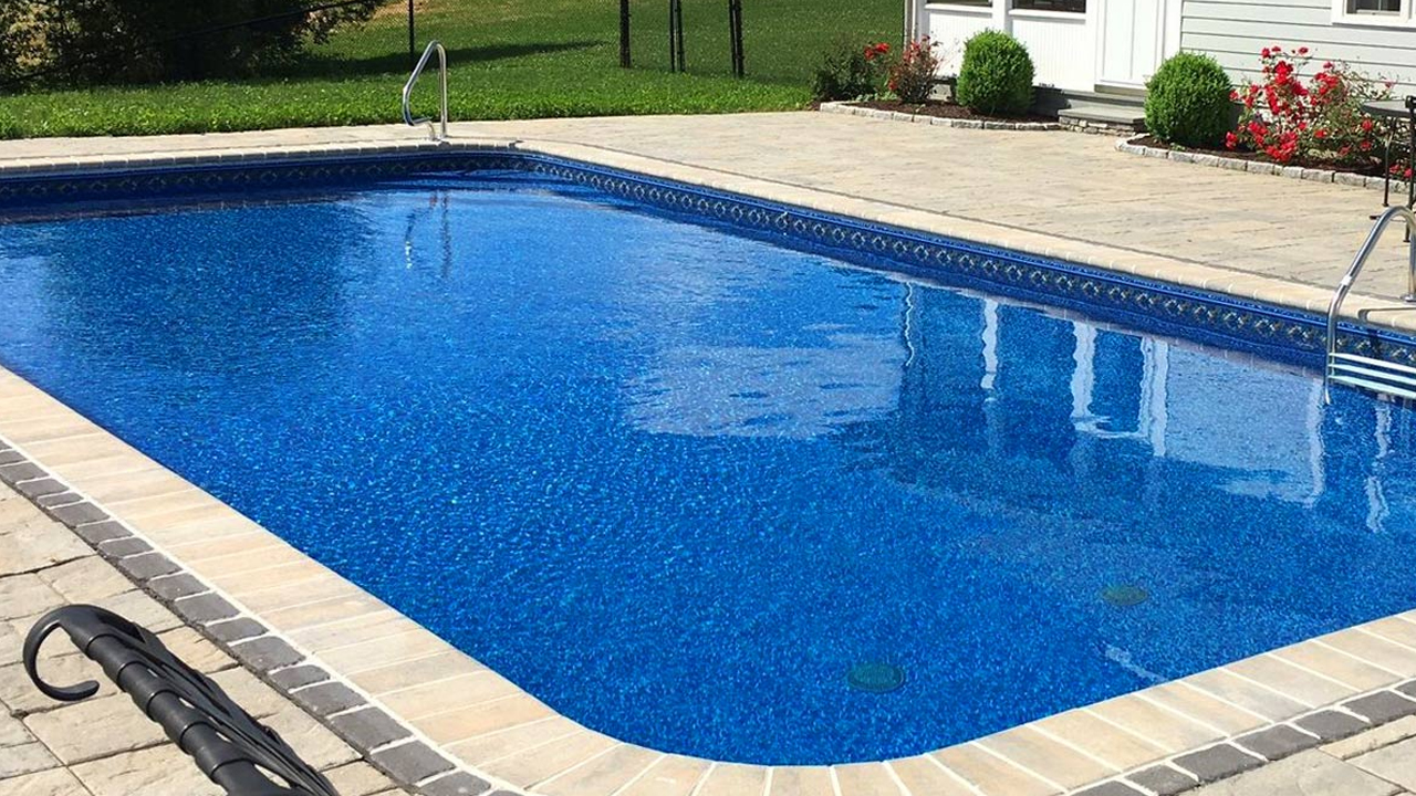Swimming pool contractors near me