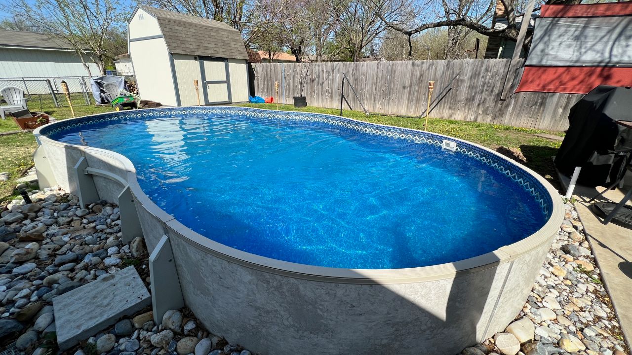 custom swimming pool contractor