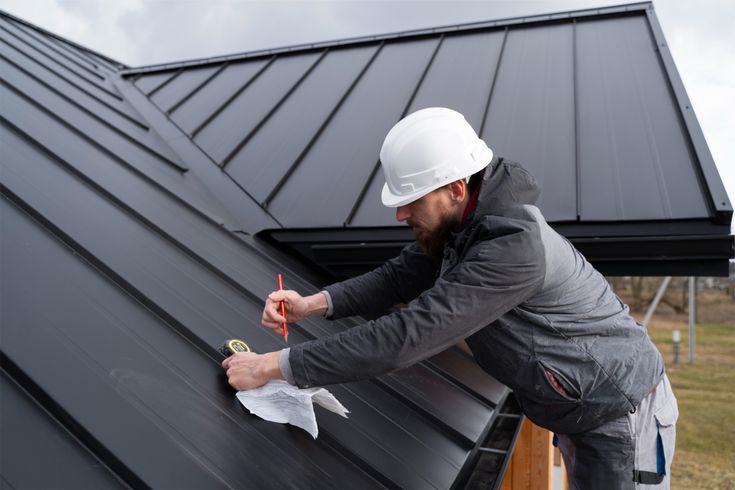 Why hiring a licensed roofer in Graham WA protects your home