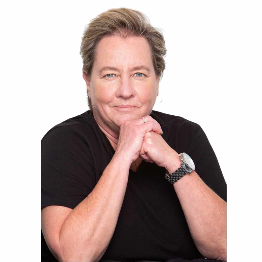 A recognized expert and Serial Entrepreneur, Laura Neubauer is a towering figure in the business of “Scaling your Business” and building self-designed business lifestyles. The fiery entrepreneur has built & sold multiple multi million businesses throughout her career. She has been recognized as Orange County’s “Entrepreneur to Watch” & California’s Business Woman of the year, FORBES.com, and one of INC’s Fastest growing companies in America. With her know-how, future thinking perspective, and willingness to take a risk, she entered the EduTech Industry and built Kaleidoscope Media Services. A creative media agency that serves clients around the world while earning loyal clients and followers who value their "straight-forward" and "genuine" advice. As an influencer in the billion-dollar digital product space, Laura has helped clients leverage technology for business sustainability, scalability, and success-ability. Laura knows how to create passion-driven business opportunities and disrupt the status quo. Kaleidoscope Media Services is internationally recognized by the Global Federation of Education & Learning Laura’s success is based on integrity, strong relationships, and the passion to see other people succeed. And now she is the Master Creator of ETEENPRENEUR, the leading online community that provides teen-entrepreneurs with online business education & peer support. Built by entrepreneurs to help teens be a part of the growing entrepreneur and leadership movement.