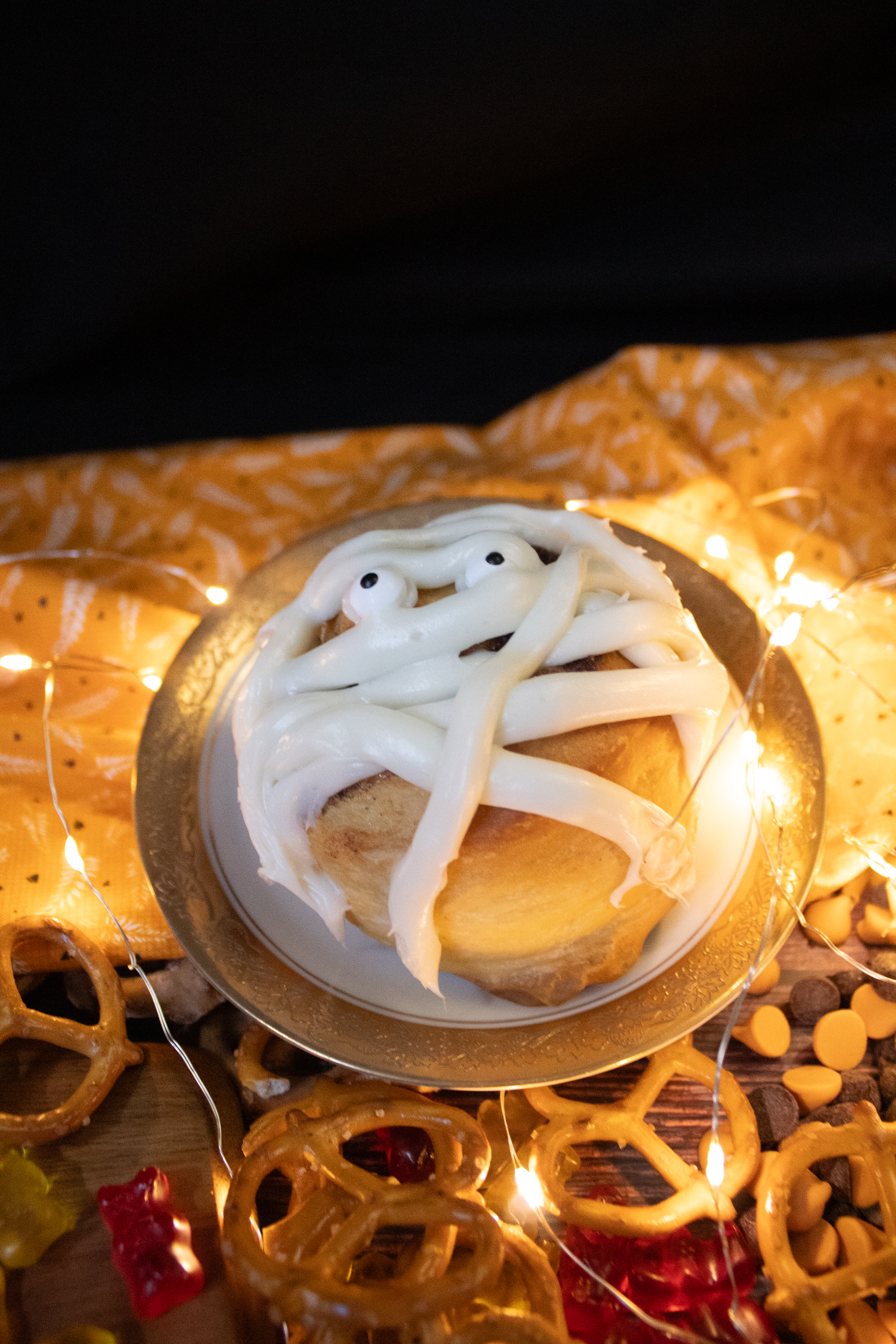 mummy cinnamon roll
