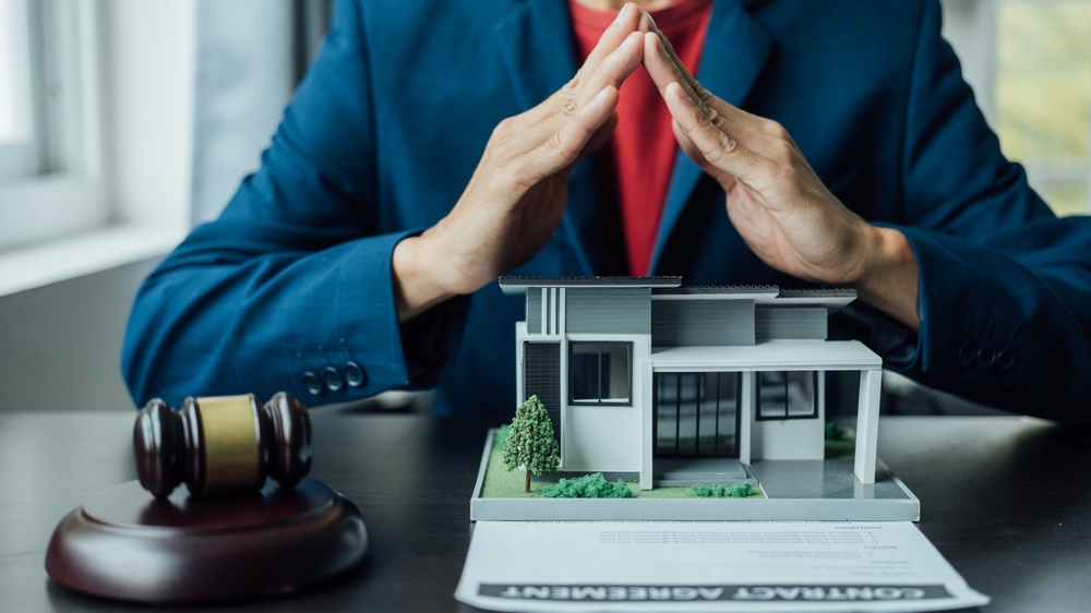 Wholesaler consulting with a real estate attorney